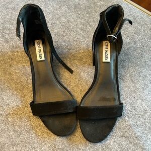 Steve Madden suede block heel.